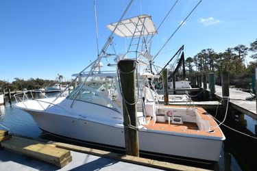 36' Luhrs 2005 Yacht For Sale